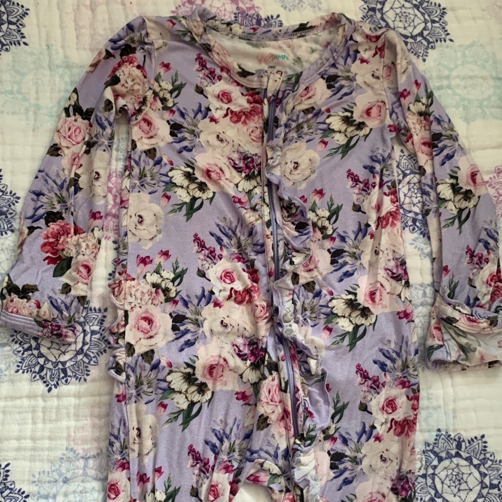 24 month Gigi and max gorgeous soft like new!
